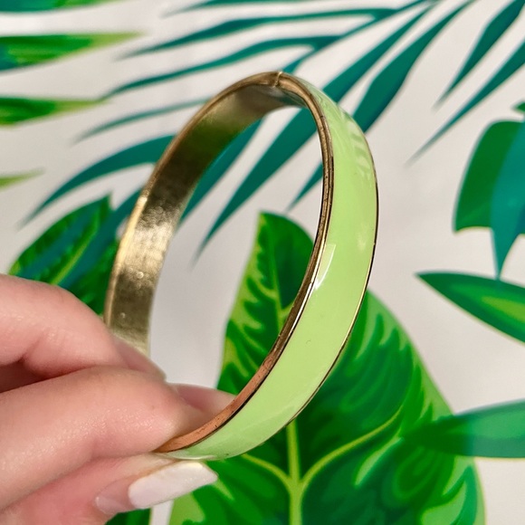 Vintage Green Bangle Bracelet - Picture 3 of 9